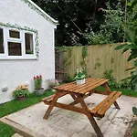 Charming Cottage Next To John Radcliffe Hospital With Free Parking